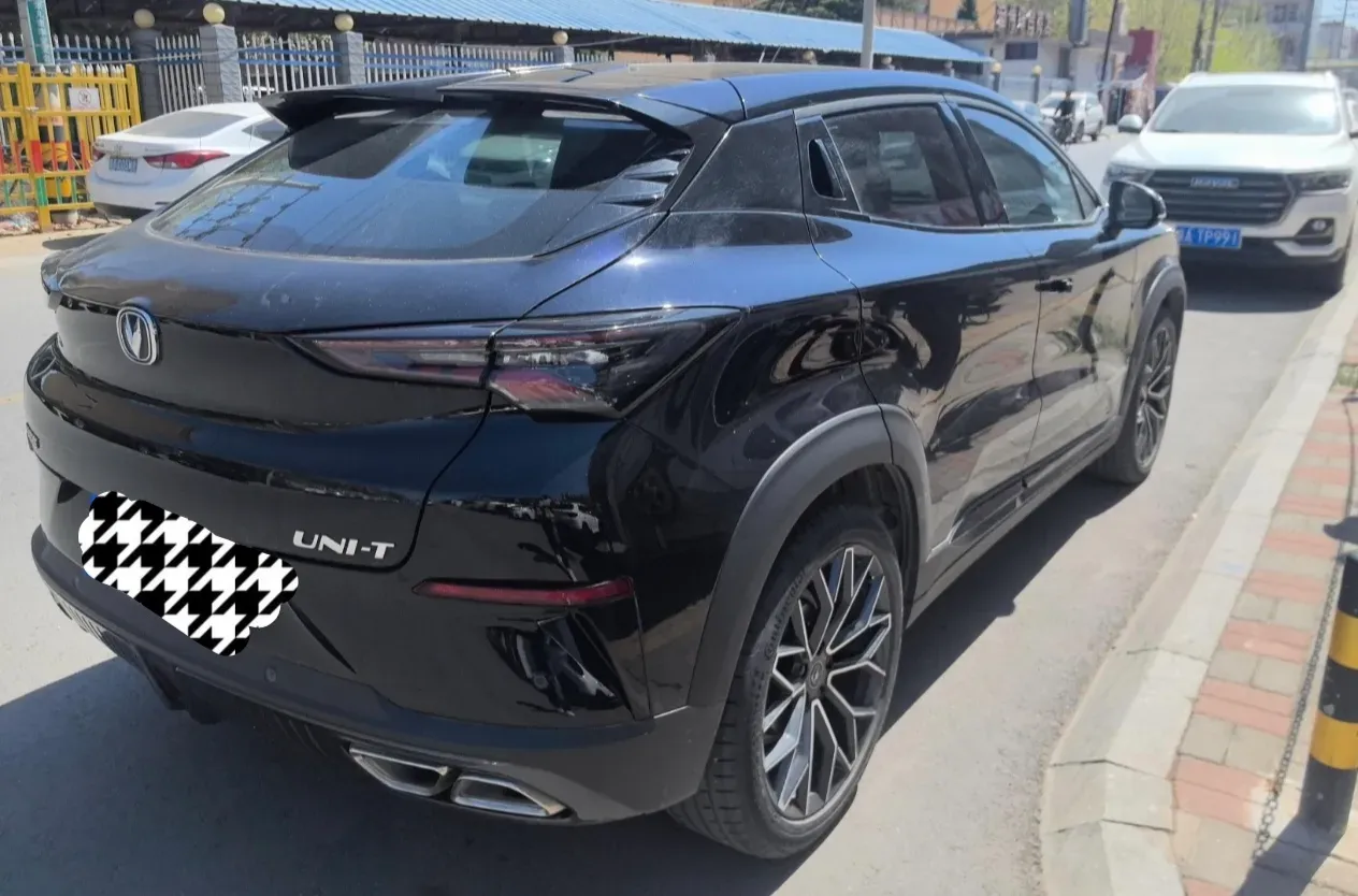 2022 ChangAn UNI-T 1.5T 188HP L4 7DCT,autocango,china used car exporter,china ev exporter,chinese used car exporter,chinese used ev exporter