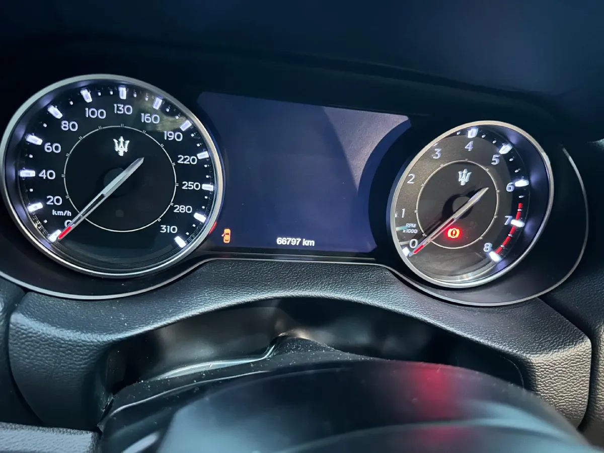 2021 Maserati Levante 3.0T 350HP V6 8AT,autocango,china used car exporter,china ev exporter,chinese used car exporter,chinese used ev exporter