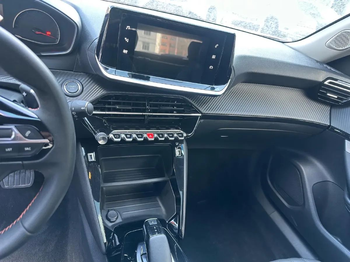 2022 Peugeot 2008 1.2T 136HP L3 6DCT,autocango,china used car exporter,china ev exporter,chinese used car exporter,chinese used ev exporter