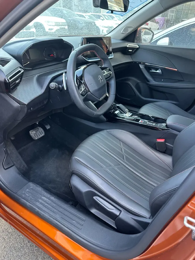2022 Peugeot 2008 1.2T 136HP L3 6DCT,autocango,china used car exporter,china ev exporter,chinese used car exporter,chinese used ev exporter