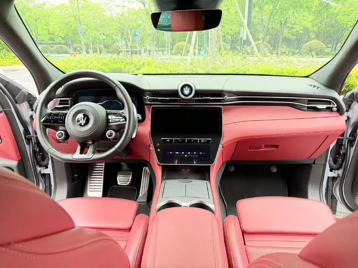 2022 Maserati Levante 3.0T 350HP V6 8AT,autocango,china used car exporter,china ev exporter,chinese used car exporter,chinese used ev exporter