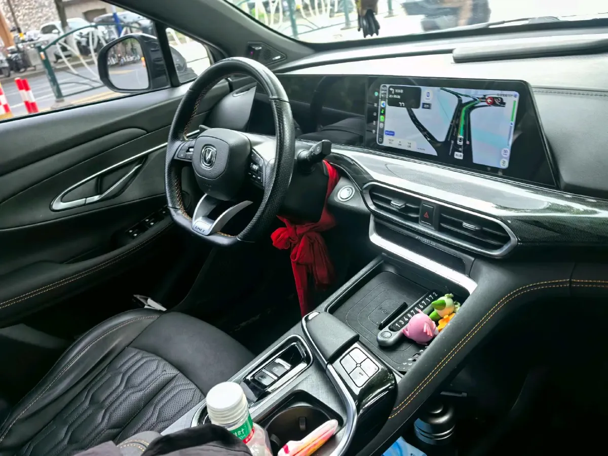 2022 ChangAn UNI-T 1.5T 188HP L4 7DCT,autocango,china used car exporter,china ev exporter,chinese used car exporter,chinese used ev exporter