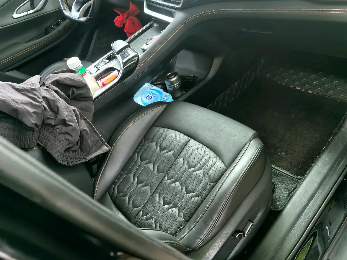 2022 ChangAn UNI-T 1.5T 188HP L4 7DCT,autocango,china used car exporter,china ev exporter,chinese used car exporter,chinese used ev exporter