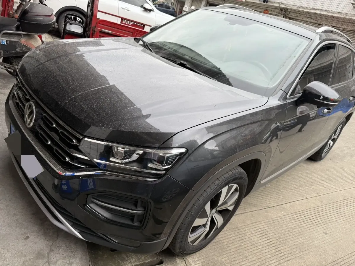 2019 Jeep Cherokee 2.0T 234HP L4 9AT,autocango,china used car exporter,china ev exporter,chinese used car exporter,chinese used ev exporter