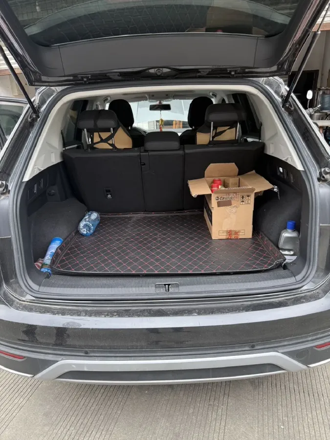 2019 Jeep Cherokee 2.0T 234HP L4 9AT,autocango,china used car exporter,china ev exporter,chinese used car exporter,chinese used ev exporter