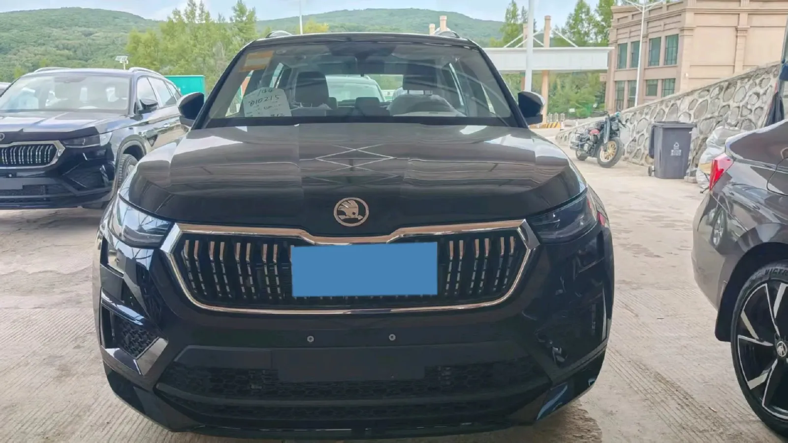 2025 Skoda Kodiak 2.0T 186HP L4 7DCT,autocango,china used car exporter,china ev exporter,chinese used car exporter,chinese used ev exporter