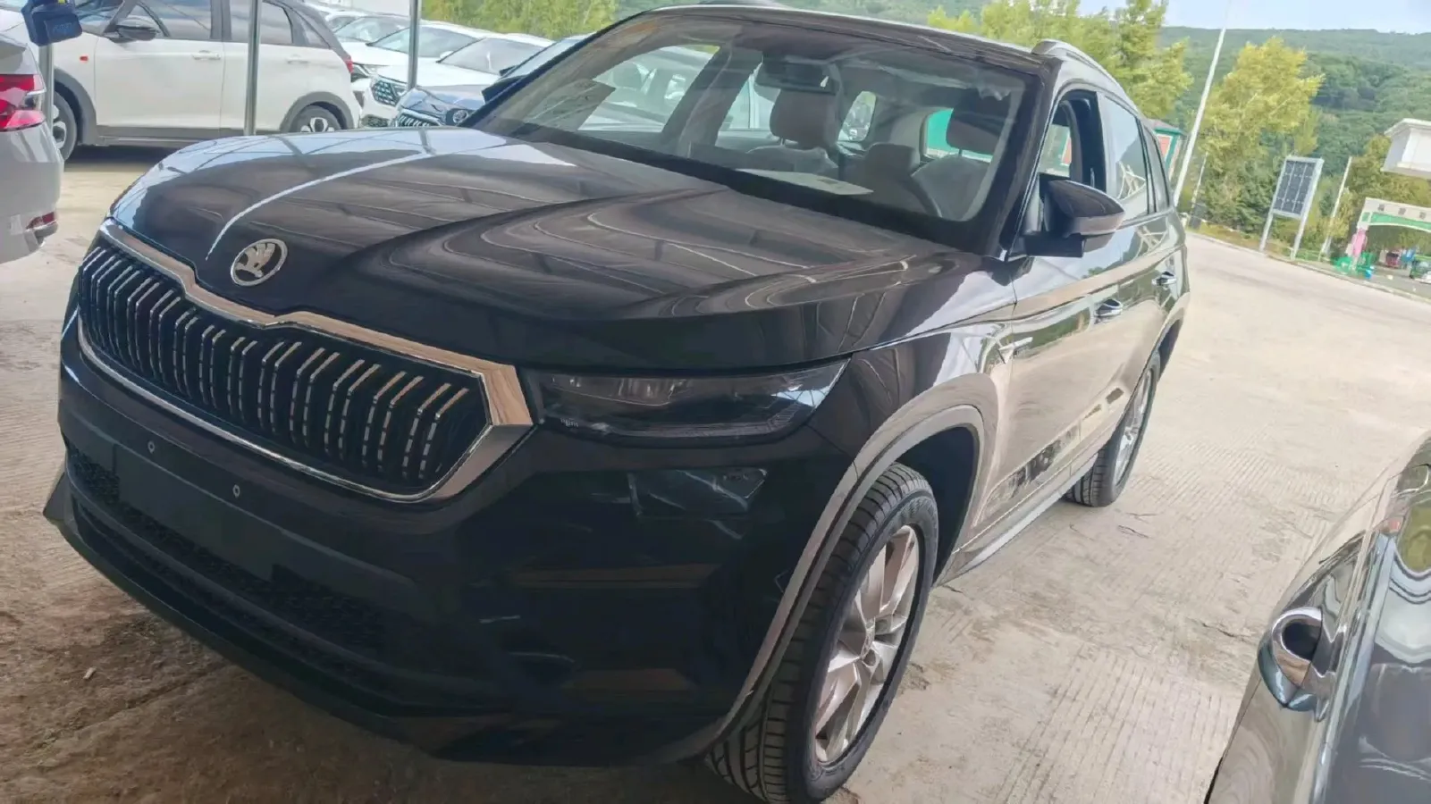 2025 Skoda Kodiak 2.0T 186HP L4 7DCT,autocango,china used car exporter,china ev exporter,chinese used car exporter,chinese used ev exporter