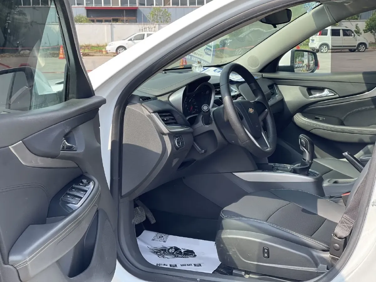 2018 Chevrolet Malibu 1.5T 170HP L4 6AT,autocango,china used car exporter,china ev exporter,chinese used car exporter,chinese used ev exporter