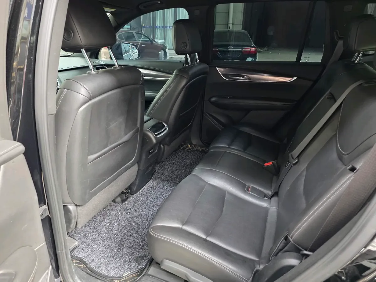 2022 Cadillac XT6 2.0T 237HP L4 9AT,autocango,china used car exporter,china ev exporter,chinese used car exporter,chinese used ev exporter