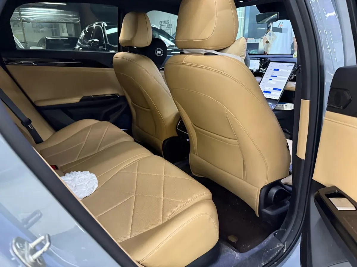 2023 Geely Galaxy L6 1.5T 163HP L4 3DHT PHEV,autocango,china used car exporter,china ev exporter,chinese used car exporter,chinese used ev exporter