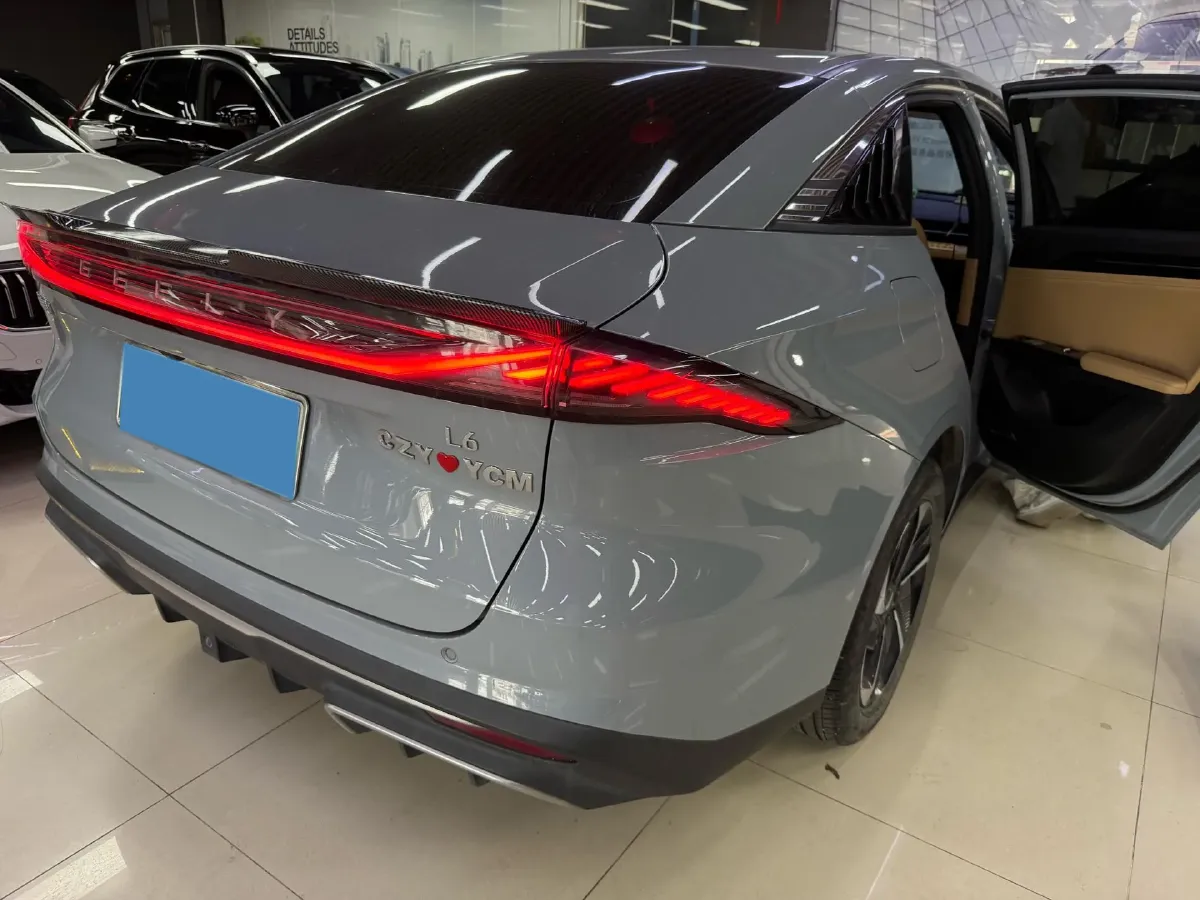 2023 Geely Galaxy L6 1.5T 163HP L4 3DHT PHEV,autocango,china used car exporter,china ev exporter,chinese used car exporter,chinese used ev exporter