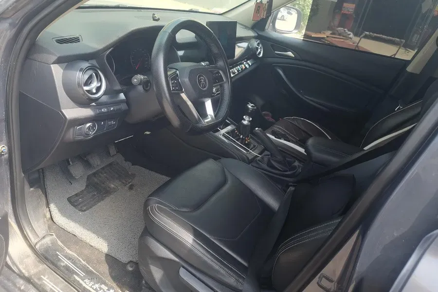 2020 BYD Song 1.5T 160HP L4 6MT,autocango,china used car exporter,china ev exporter,chinese used car exporter,chinese used ev exporter