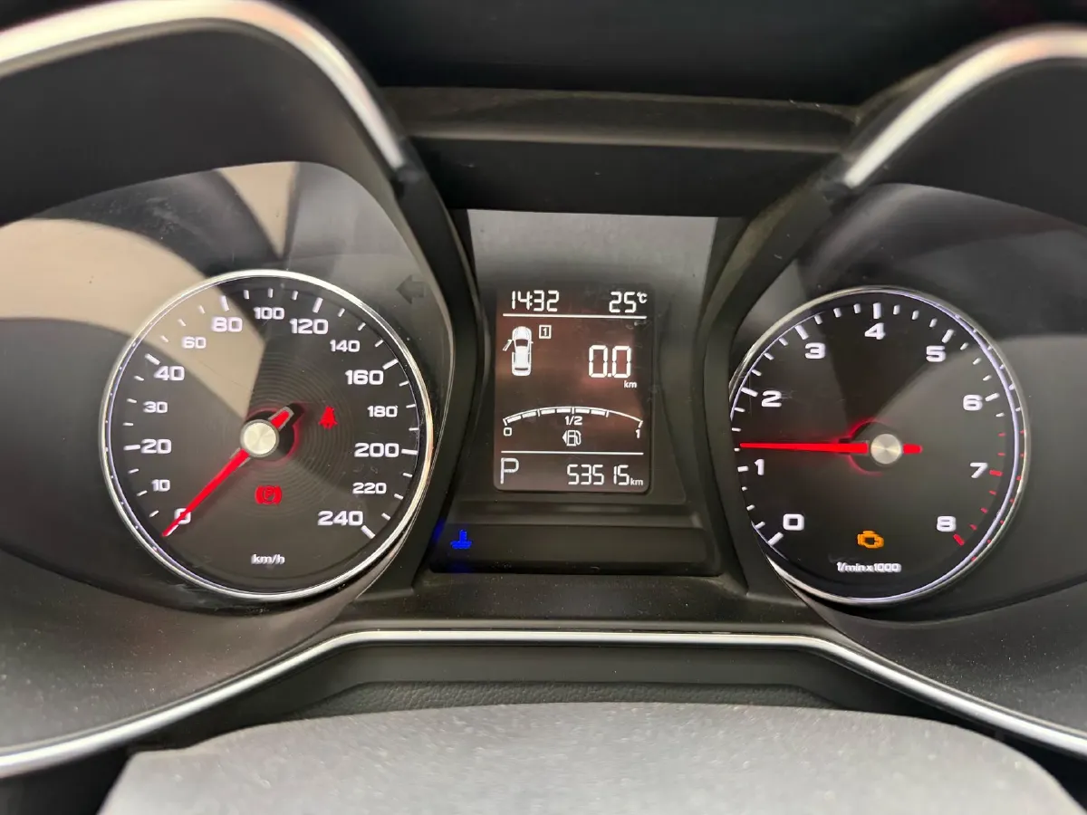 2019 MAXUS D60 1.5T 169HP L4 7DCT,autocango,china used car exporter,china ev exporter,chinese used car exporter,chinese used ev exporter