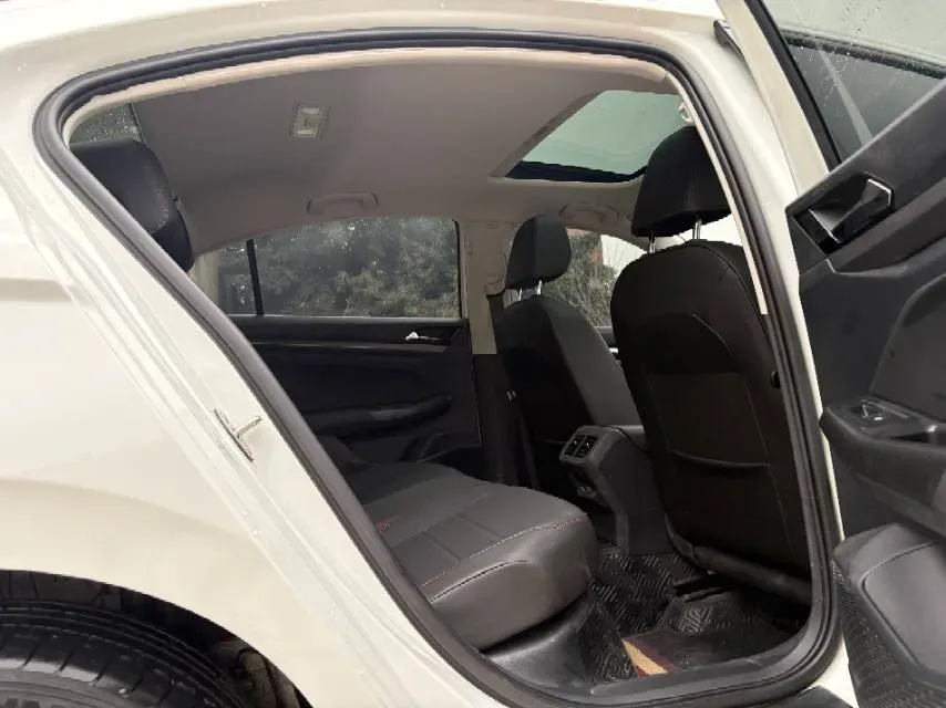 2021 Volkswagen Bora 1.5L 113HP L4 6AT,autocango,china used car exporter,china ev exporter,chinese used car exporter,chinese used ev exporter