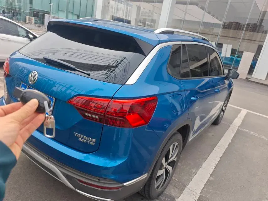 2019 Jeep Cherokee 2.0T 234HP L4 9AT,autocango,china used car exporter,china ev exporter,chinese used car exporter,chinese used ev exporter