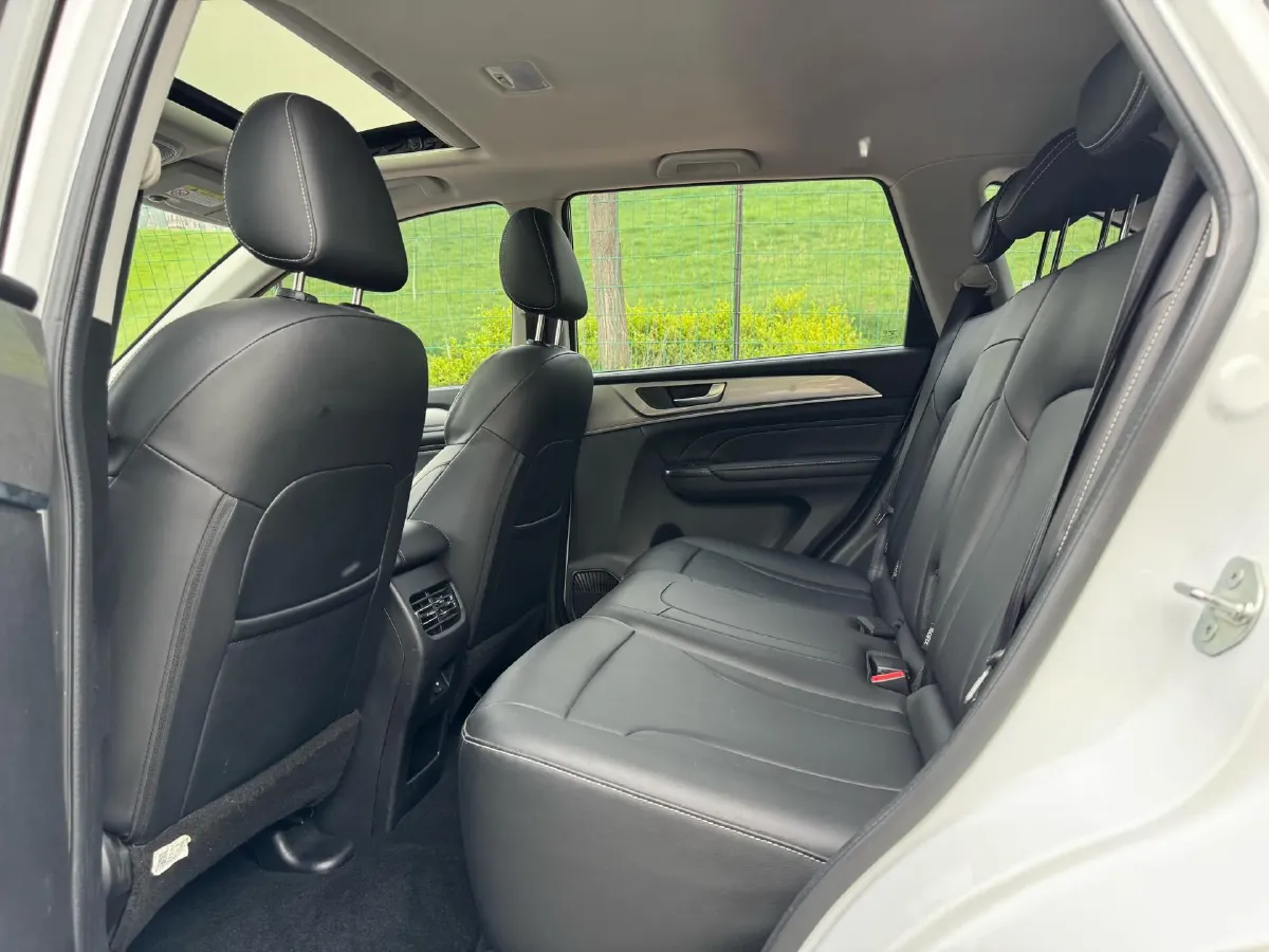 2021 Haval M6 1.5T 150HP L4 7DCT,autocango,china used car exporter,china ev exporter,chinese used car exporter,chinese used ev exporter