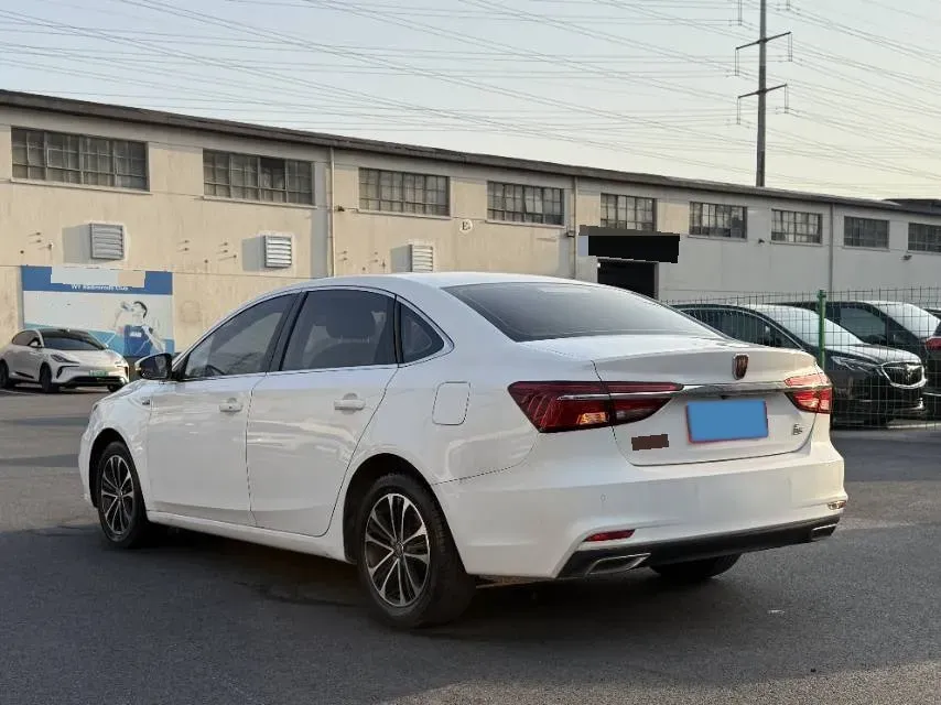 2020 Roewe i6 1.5T 169HP L4 7DCT,autocango,china used car exporter,china ev exporter,chinese used car exporter,chinese used ev exporter