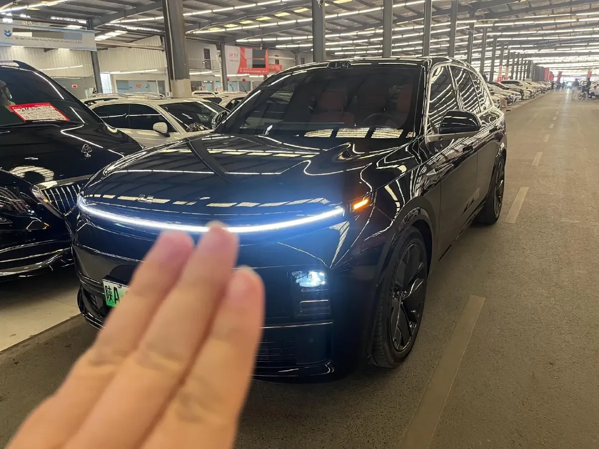 2025 Li L7 Range Extended 154HP REEV,autocango,china used car exporter,china ev exporter,chinese used car exporter,chinese used ev exporter