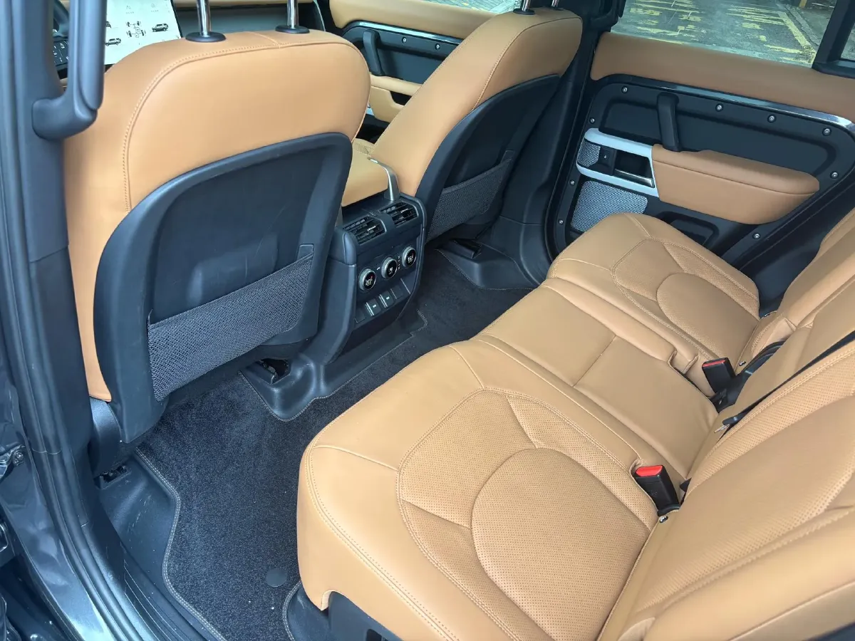 2023 Land Rover Defender 3.0T 400HP L6 8AT,autocango,china used car exporter,china ev exporter,chinese used car exporter,chinese used ev exporter