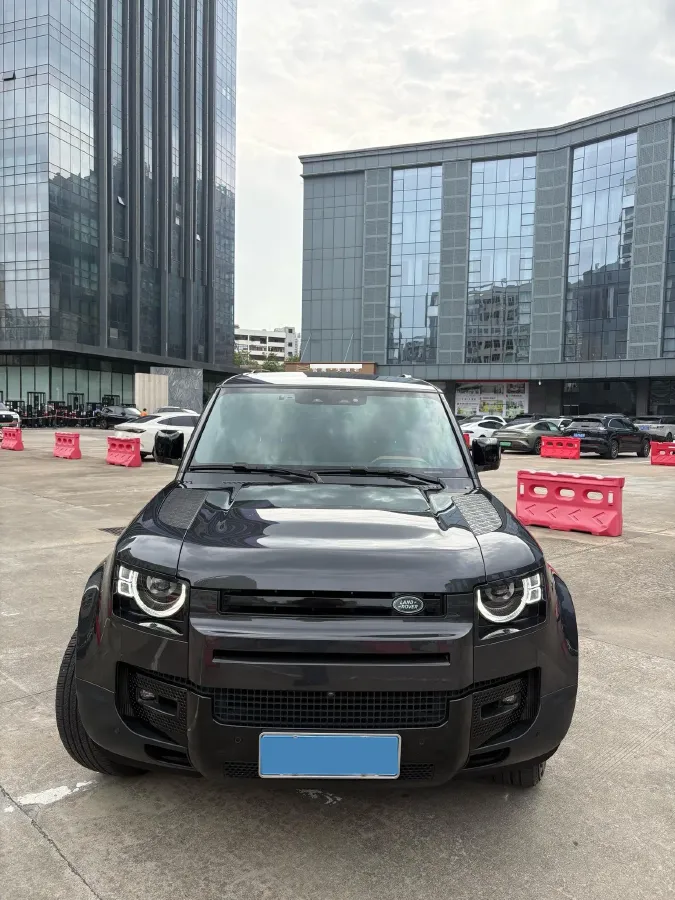 2023 Land Rover Defender 3.0T 400HP L6 8AT,autocango,china used car exporter,china ev exporter,chinese used car exporter,chinese used ev exporter