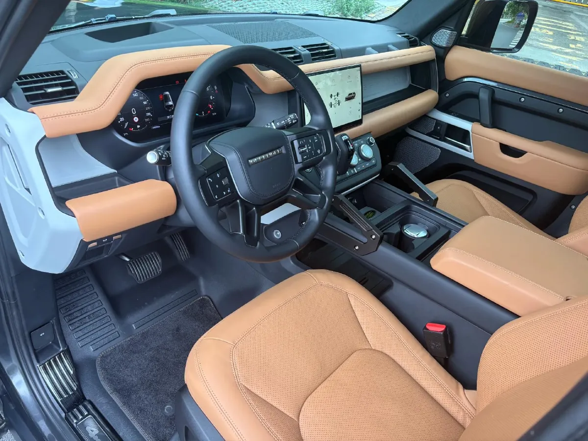 2023 Land Rover Defender 3.0T 400HP L6 8AT,autocango,china used car exporter,china ev exporter,chinese used car exporter,chinese used ev exporter