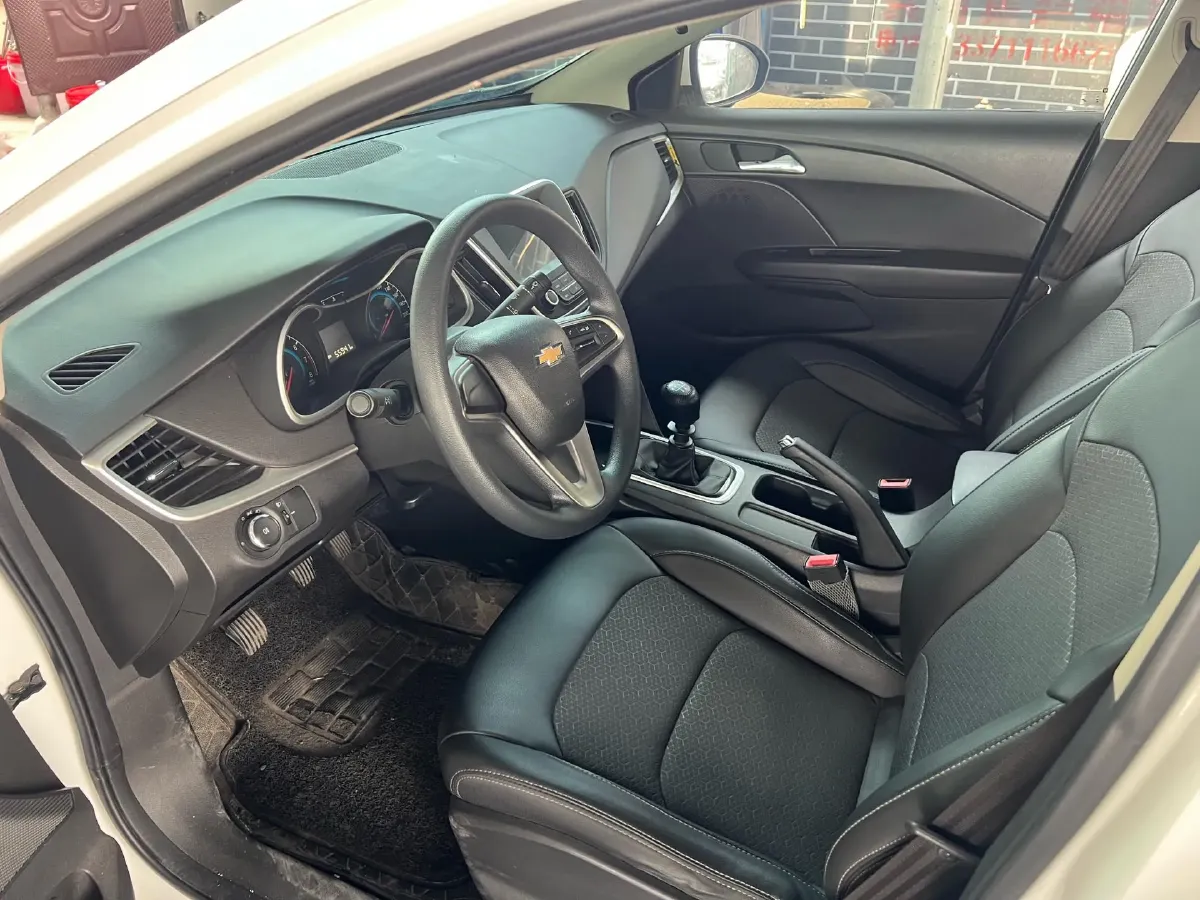 2016 Chevrolet Cavalier 1.5L 113HP L4 5MT,autocango,china used car exporter,china ev exporter,chinese used car exporter,chinese used ev exporter