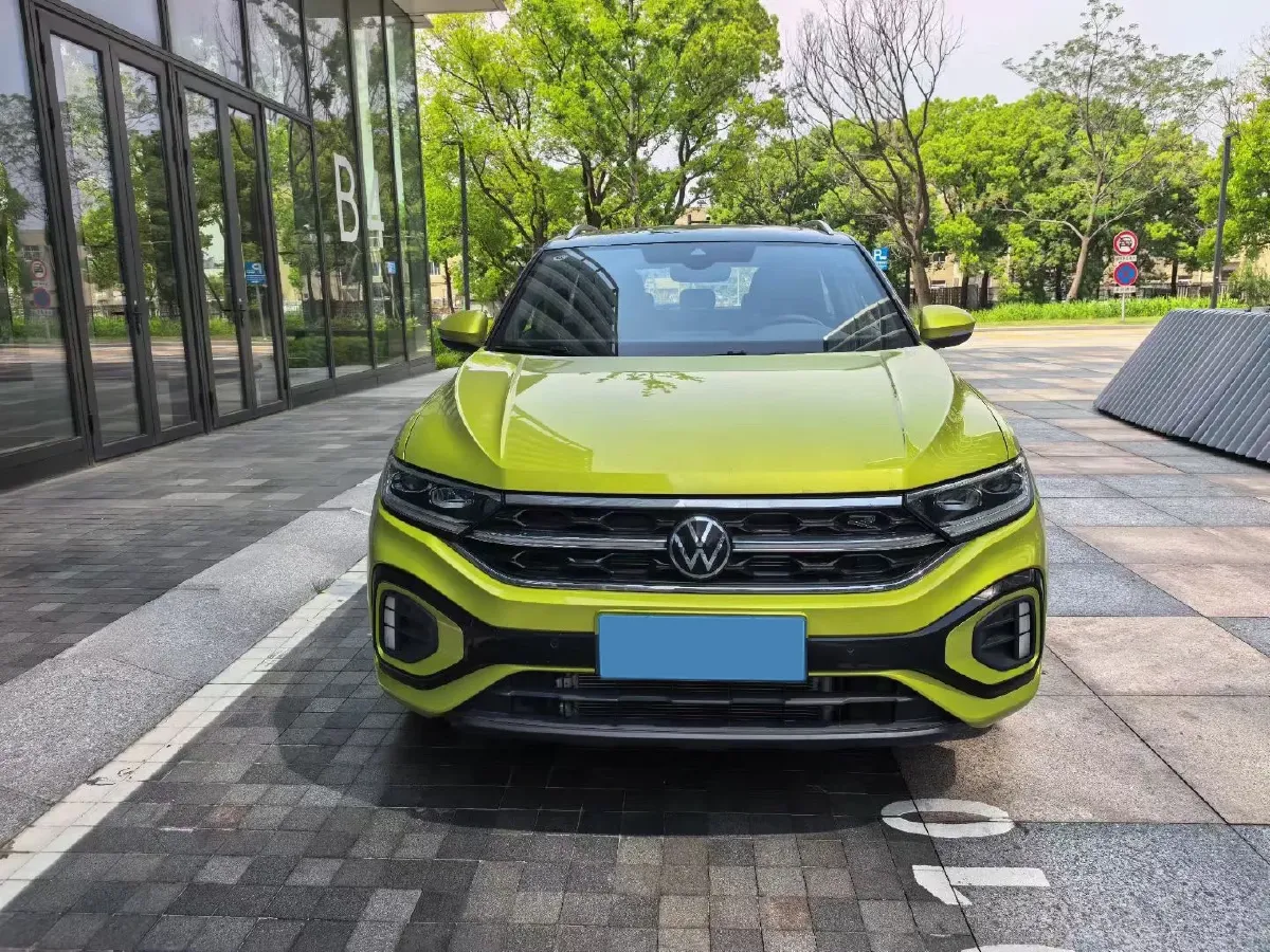 2023 Volkswagen T-Roc 1.5T 160HP L4 7DCT,autocango,china used car exporter,china ev exporter,chinese used car exporter,chinese used ev exporter