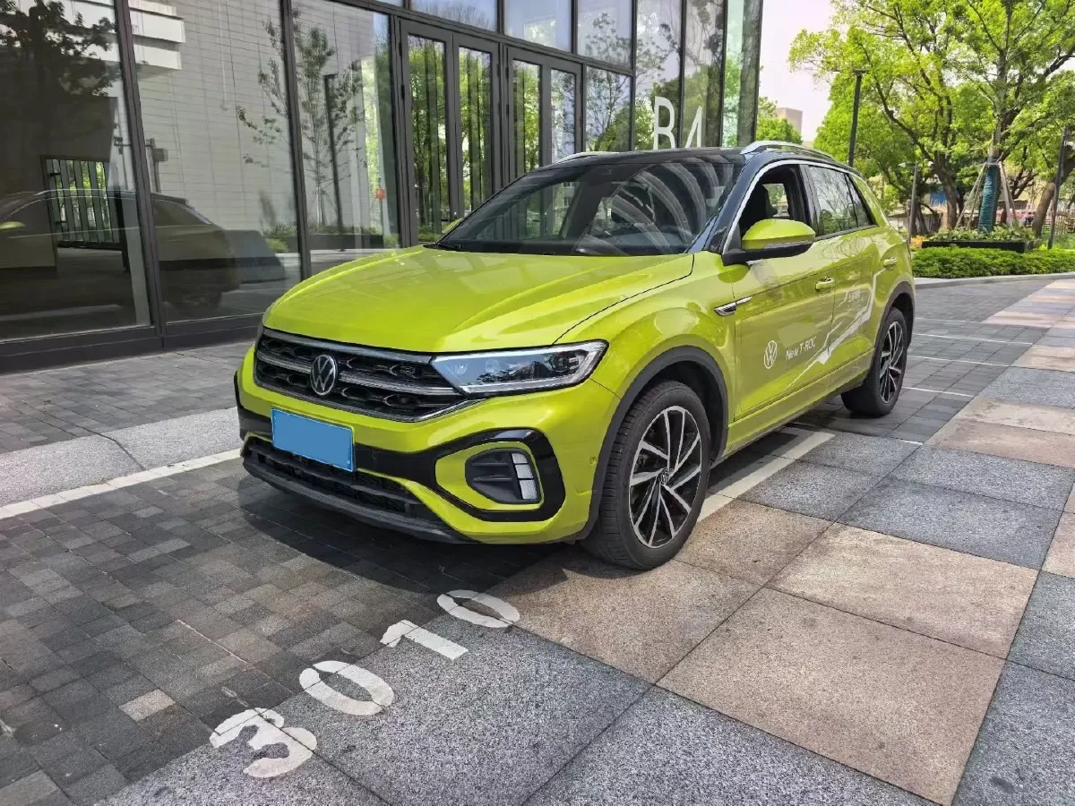 2023 Volkswagen T-Roc 1.5T 160HP L4 7DCT,autocango,china used car exporter,china ev exporter,chinese used car exporter,chinese used ev exporter