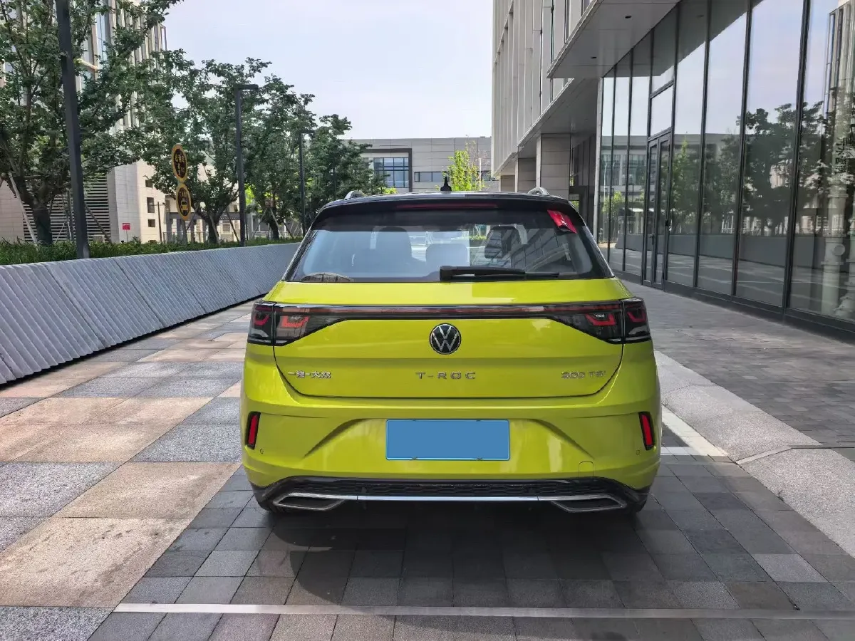 2023 Volkswagen T-Roc 1.5T 160HP L4 7DCT,autocango,china used car exporter,china ev exporter,chinese used car exporter,chinese used ev exporter