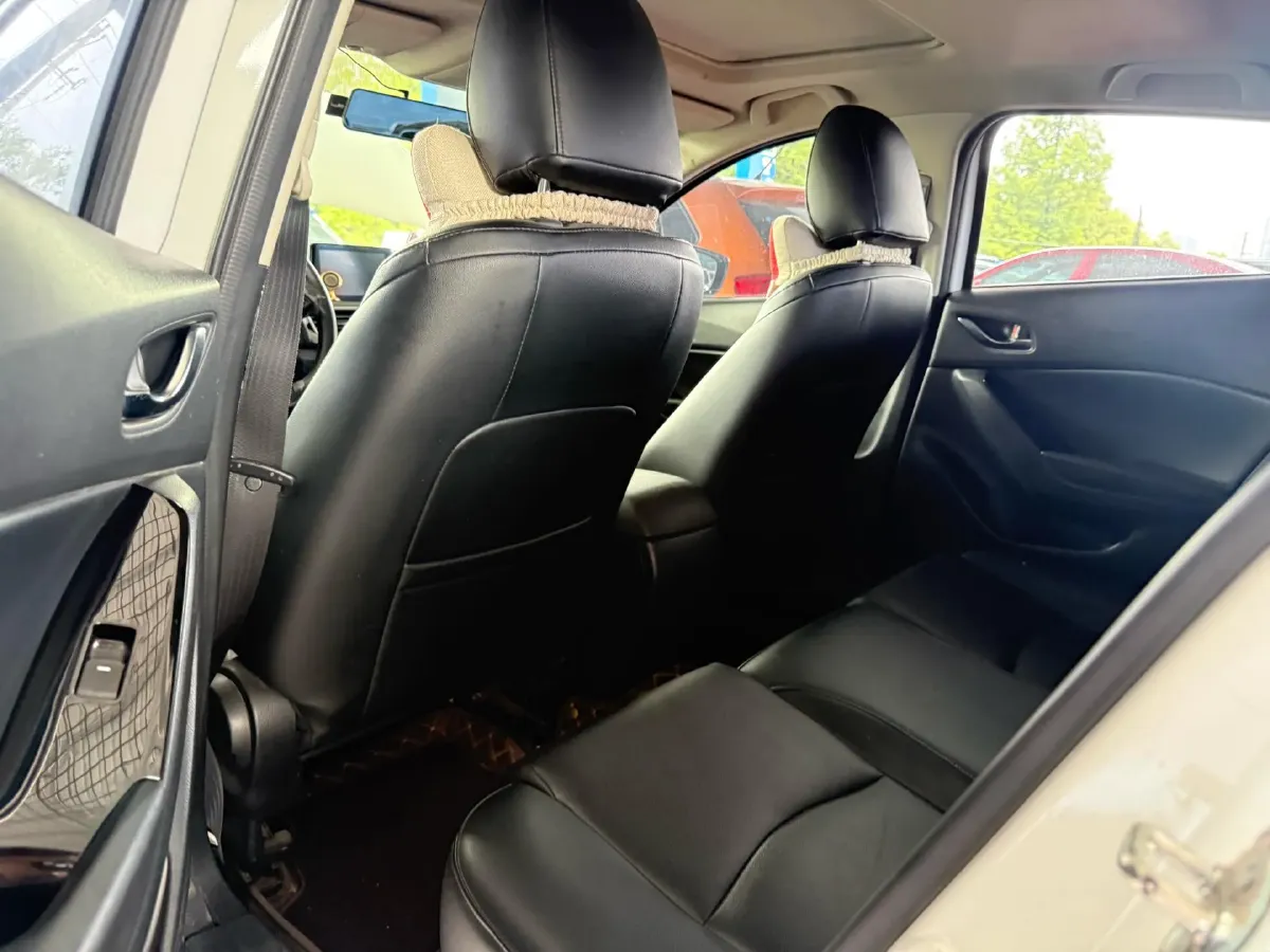 2017 Mazda 3 Axela 1.5L 117HP L4 6MT,autocango,china used car exporter,china ev exporter,chinese used car exporter,chinese used ev exporter