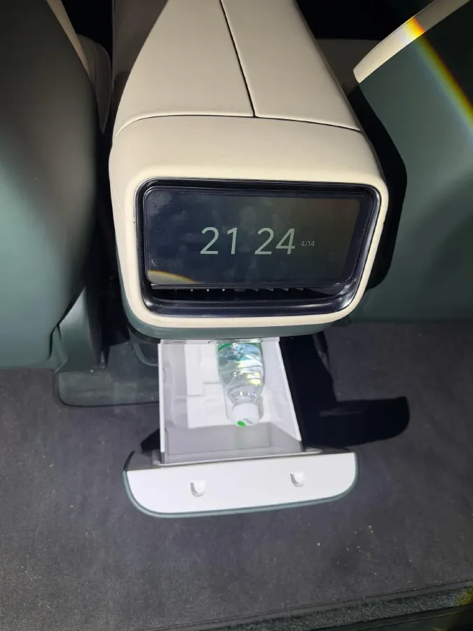 2025 MI YU7 BEV 101.7KWH,autocango,china used car exporter,china ev exporter,chinese used car exporter,chinese used ev exporter