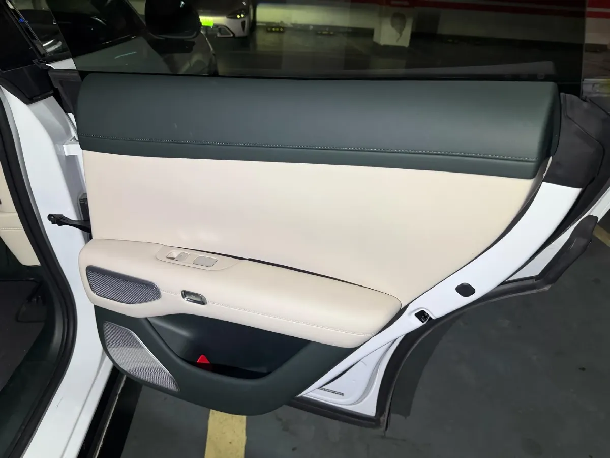 2025 MI YU7 BEV 101.7KWH,autocango,china used car exporter,china ev exporter,chinese used car exporter,chinese used ev exporter