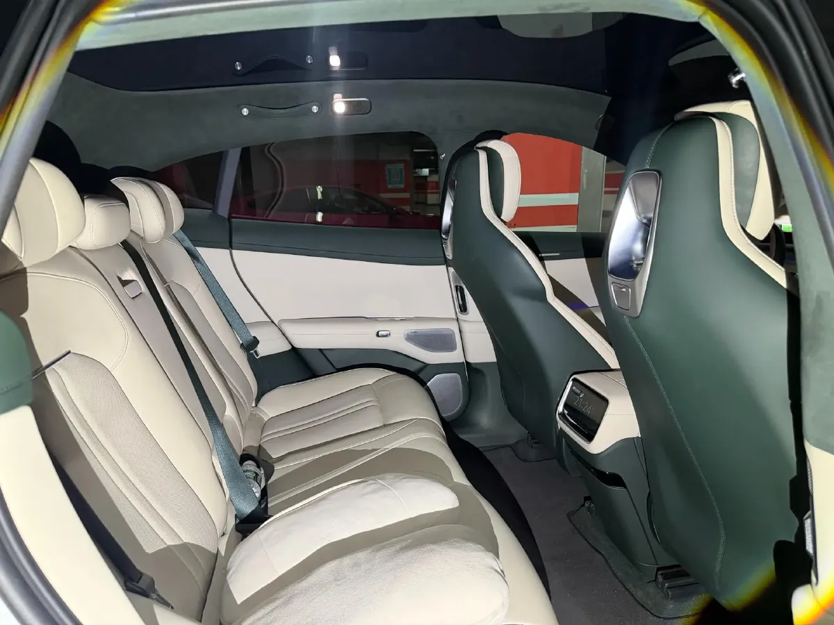 2025 MI YU7 BEV 101.7KWH,autocango,china used car exporter,china ev exporter,chinese used car exporter,chinese used ev exporter