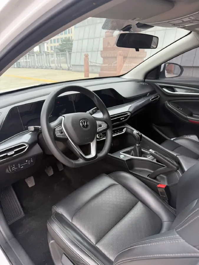 2020 ChangAn Eado 1.6L 128HP L4 5MT,autocango,china used car exporter,china ev exporter,chinese used car exporter,chinese used ev exporter