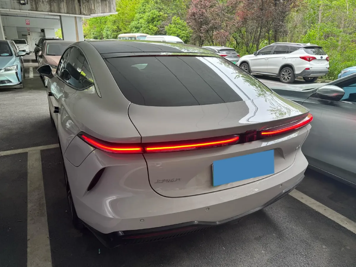 2023 Roewe F7 BEV 77KWH,autocango,china used car exporter,china ev exporter,chinese used car exporter,chinese used ev exporter
