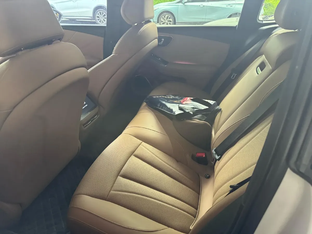 2023 Roewe F7 BEV 77KWH,autocango,china used car exporter,china ev exporter,chinese used car exporter,chinese used ev exporter