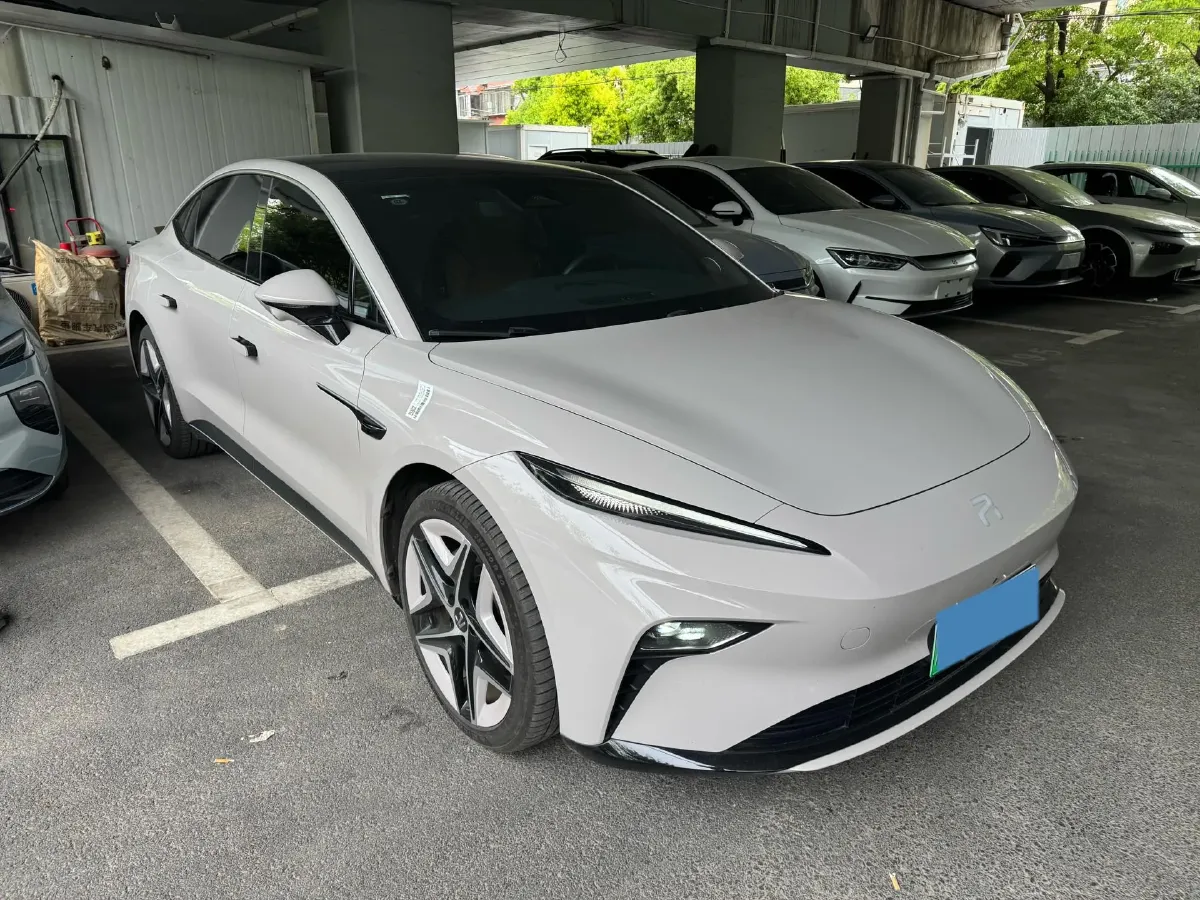 2023 Roewe F7 BEV 77KWH,autocango,china used car exporter,china ev exporter,chinese used car exporter,chinese used ev exporter