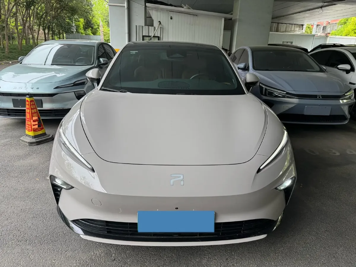 2023 Roewe F7 BEV 77KWH,autocango,china used car exporter,china ev exporter,chinese used car exporter,chinese used ev exporter