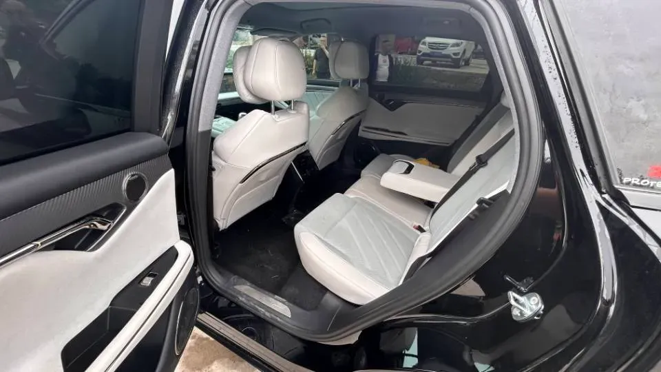 2025 Voyah FREE 1.5T 150HP L4 REEV 43KWH,autocango,china used car exporter,china ev exporter,chinese used car exporter,chinese used ev exporter