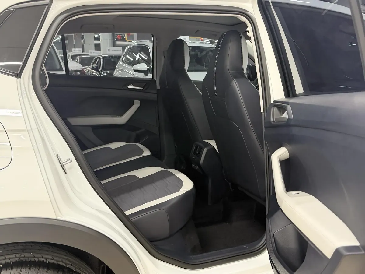 2025 Volkswagen Tharu 1.5L 110HP L4 6AT,autocango,china used car exporter,china ev exporter,chinese used car exporter,chinese used ev exporter