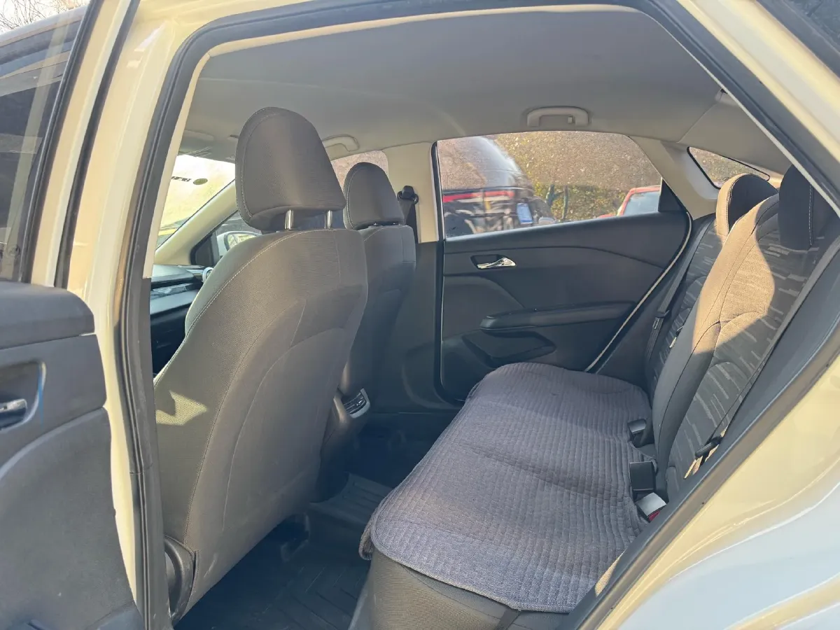 2023 Chevrolet Monza 1.5L 113HP L4 6DCT,autocango,china used car exporter,china ev exporter,chinese used car exporter,chinese used ev exporter