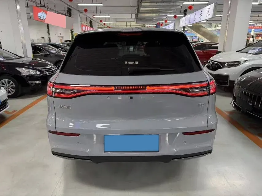 2024 Geely Emgrand L HiP 1.5T 181HP L4 3DHT PHEV 15.5KWH,autocango,china used car exporter,china ev exporter,chinese used car exporter,chinese used ev exporter
