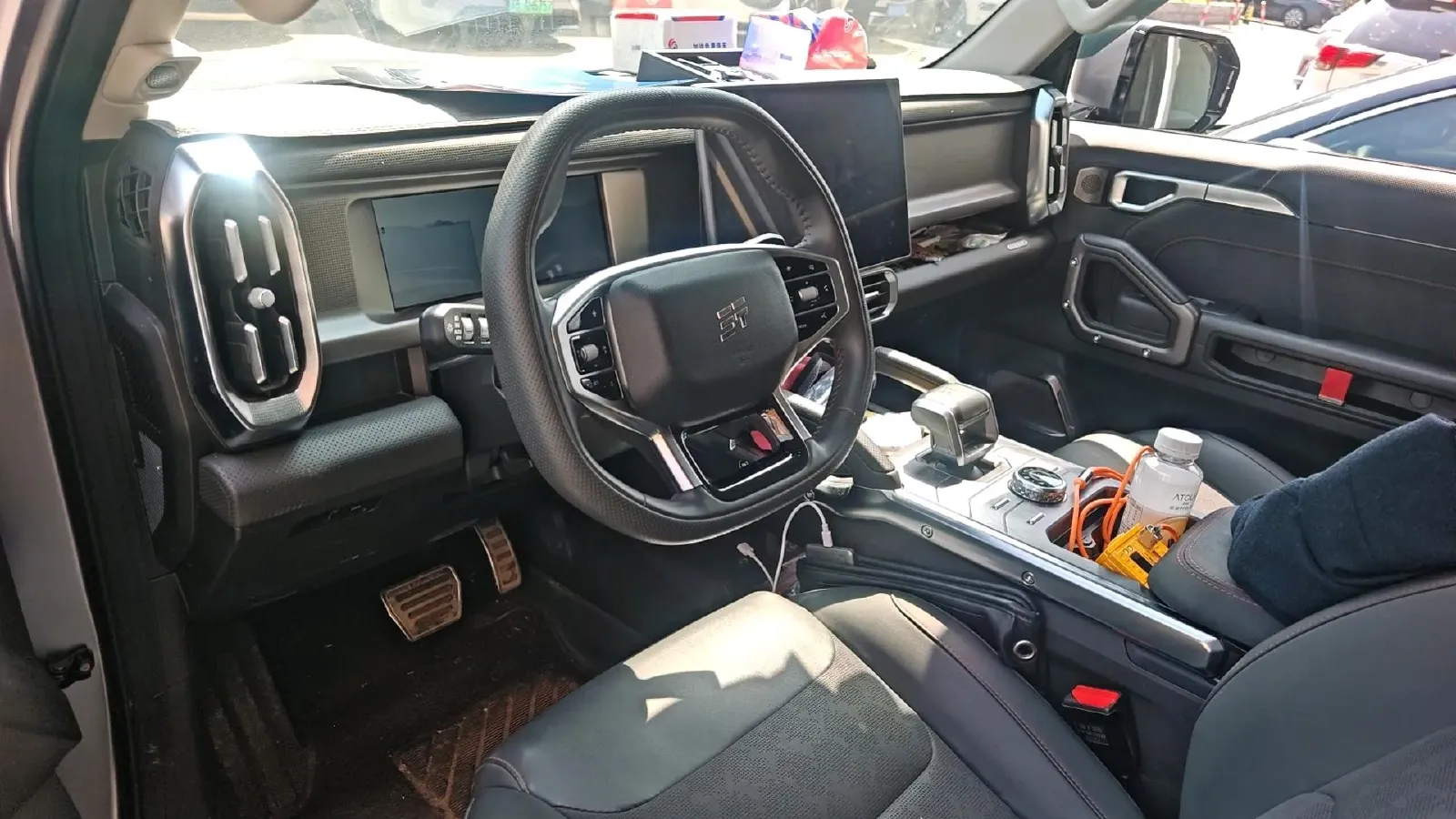 2023 Jetour Traveller 2.0T 254HP L4 7DCT,autocango,china used car exporter,china ev exporter,chinese used car exporter,chinese used ev exporter