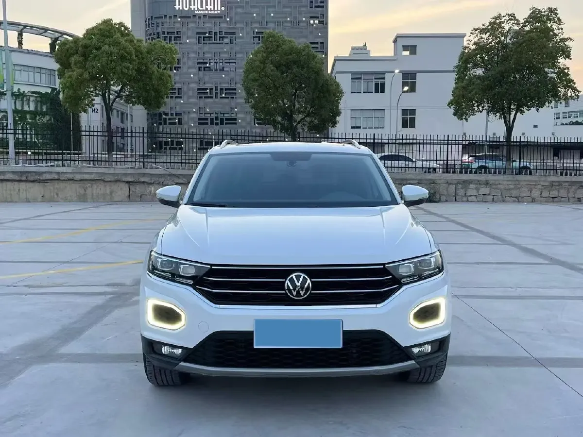 2021 Volkswagen T-Roc 1.4T 150HP L4 7DCT,autocango,china used car exporter,china ev exporter,chinese used car exporter,chinese used ev exporter