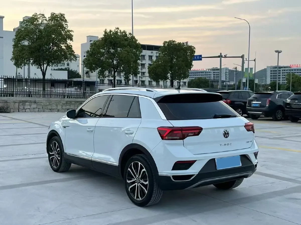 2021 Volkswagen T-Roc 1.4T 150HP L4 7DCT,autocango,china used car exporter,china ev exporter,chinese used car exporter,chinese used ev exporter