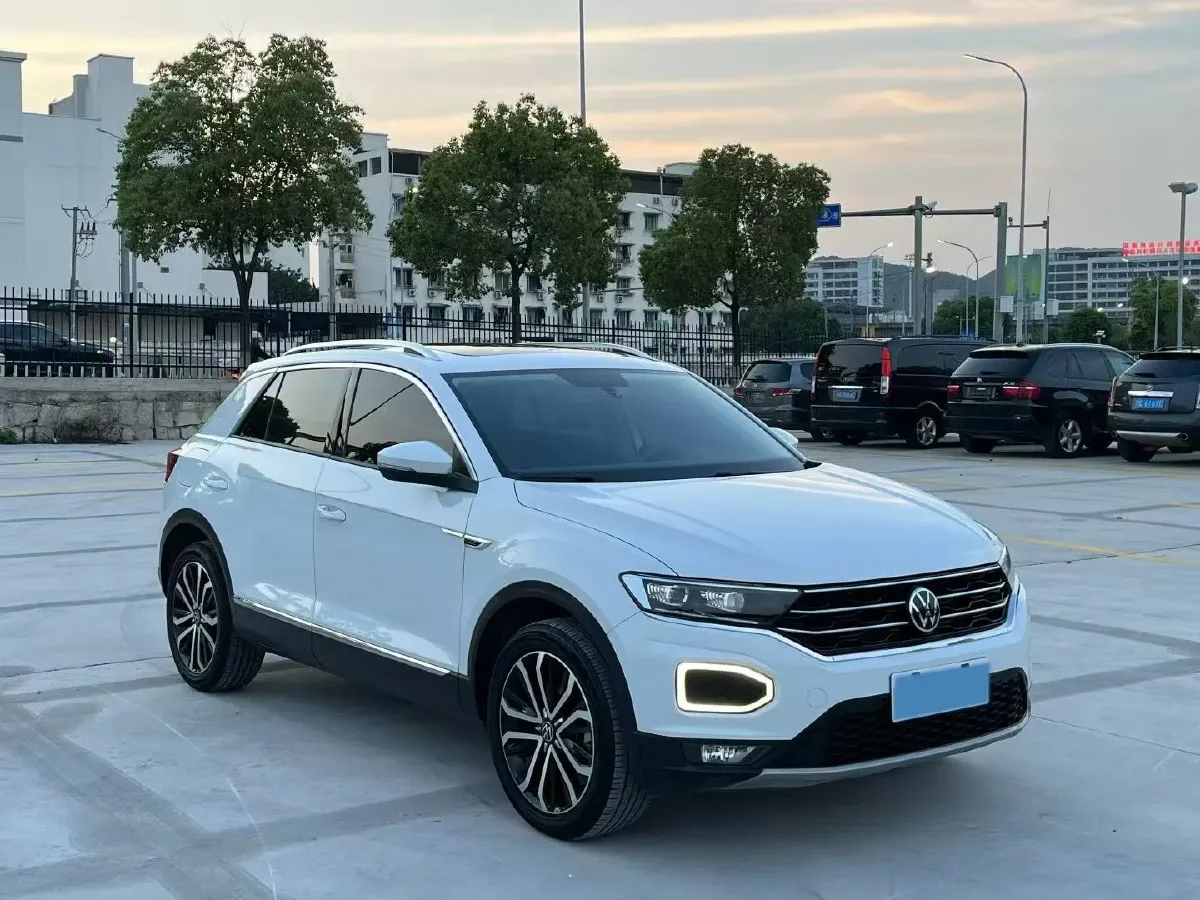 2021 Volkswagen T-Roc 1.4T 150HP L4 7DCT,autocango,china used car exporter,china ev exporter,chinese used car exporter,chinese used ev exporter