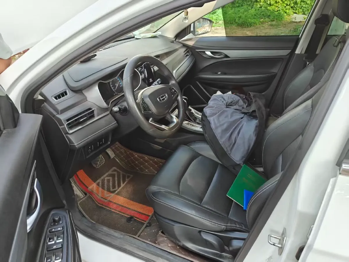 2021 BaoJun 530 1.5T 147HP L4 CVT,autocango,china used car exporter,china ev exporter,chinese used car exporter,chinese used ev exporter