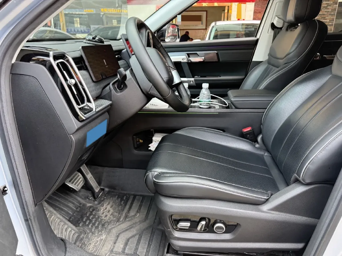 2023 Chery Exploration 06 1.6T 197HP L4 7DCT,autocango,china used car exporter,china ev exporter,chinese used car exporter,chinese used ev exporter