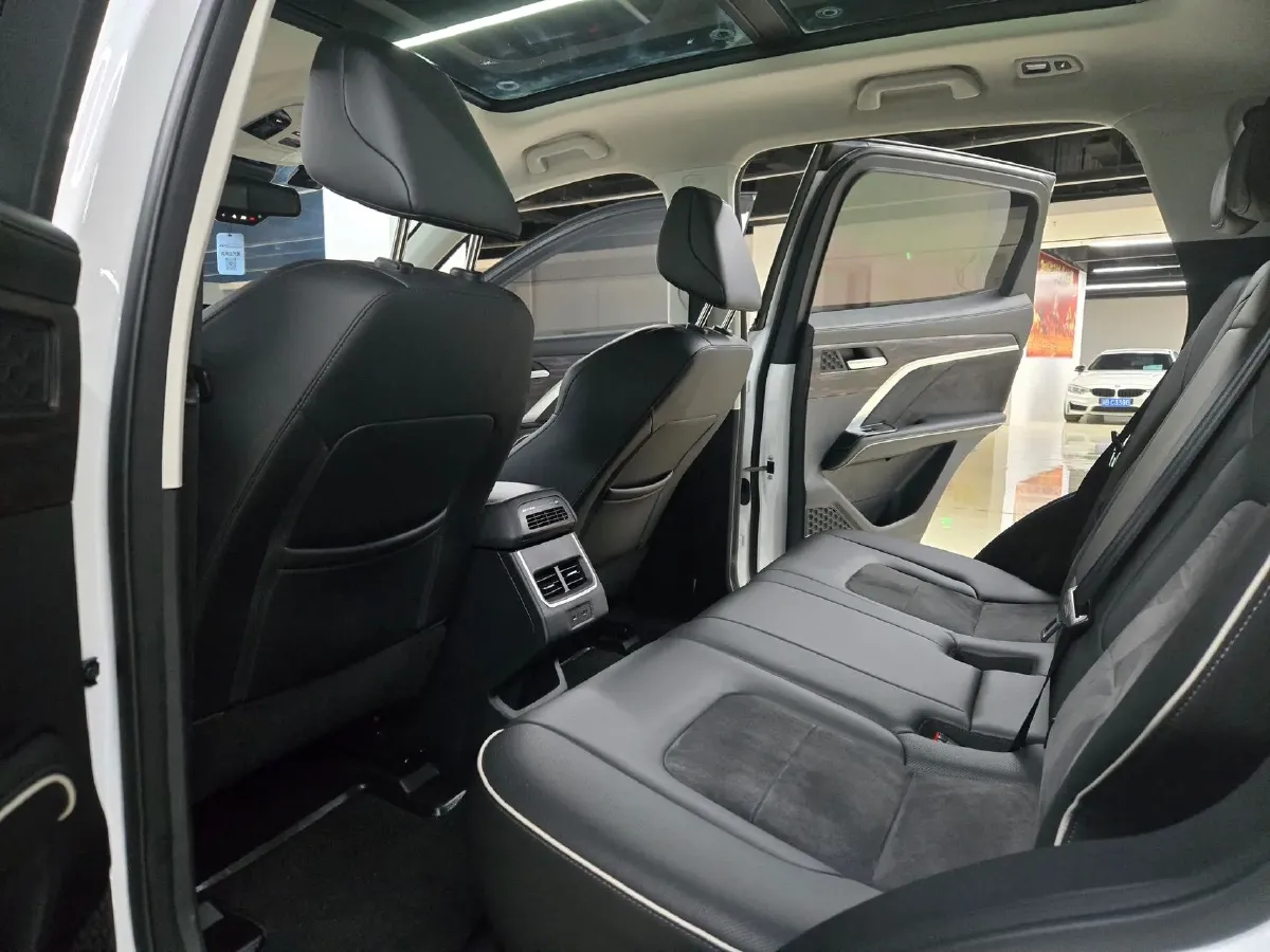 2021 Haval H6 1.5T 169HP L4 7DCT,autocango,china used car exporter,china ev exporter,chinese used car exporter,chinese used ev exporter