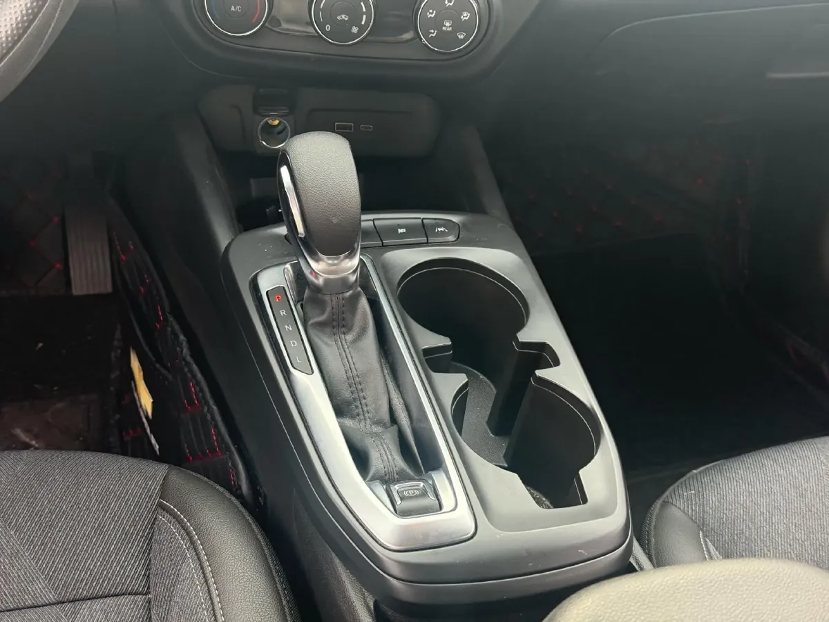 2022 Chevrolet Seeker 1.5T 184HP L4 CVT,autocango,china used car exporter,china ev exporter,chinese used car exporter,chinese used ev exporter